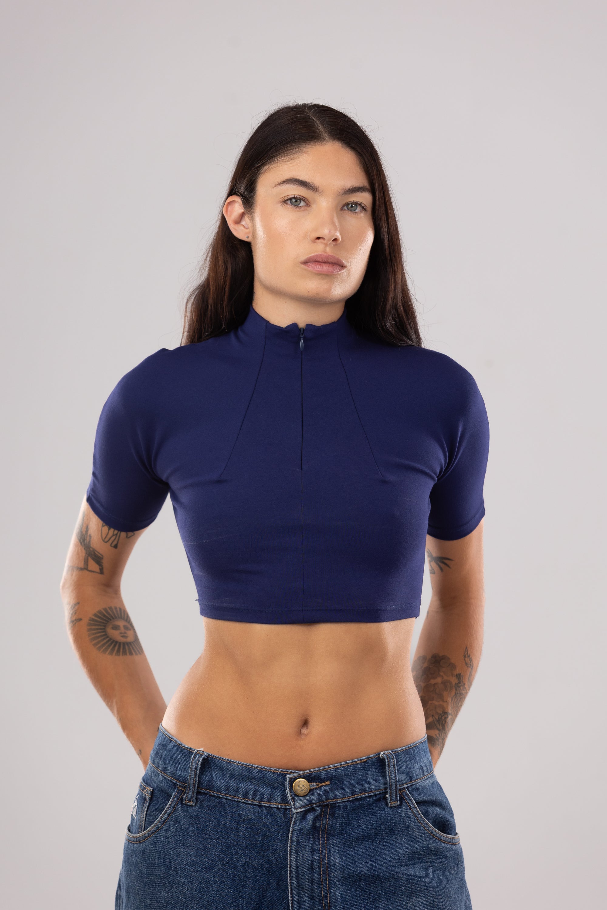 Top Crop Entallado con Pinzas – Azul