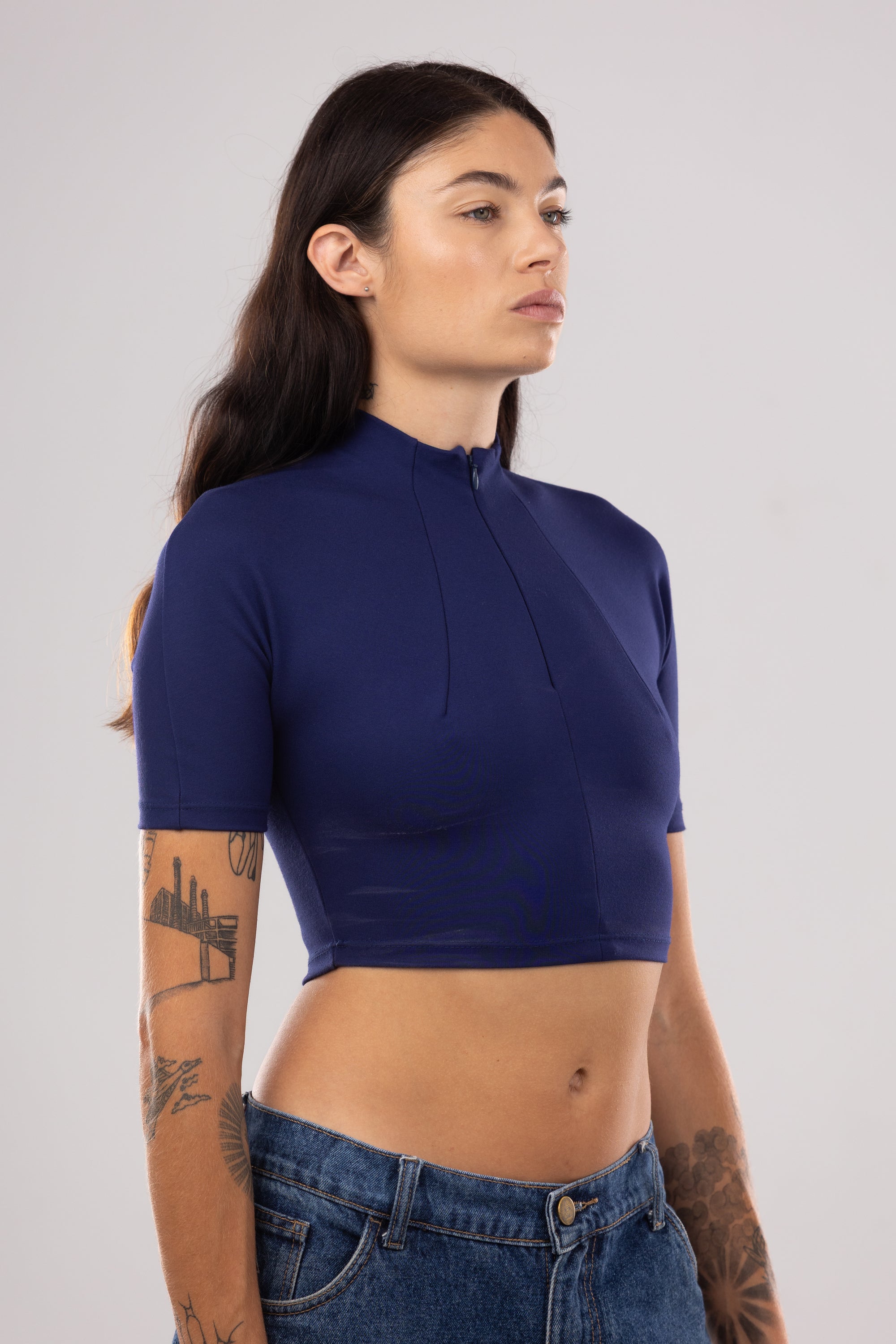 Top Crop Entallado con Pinzas – Azul