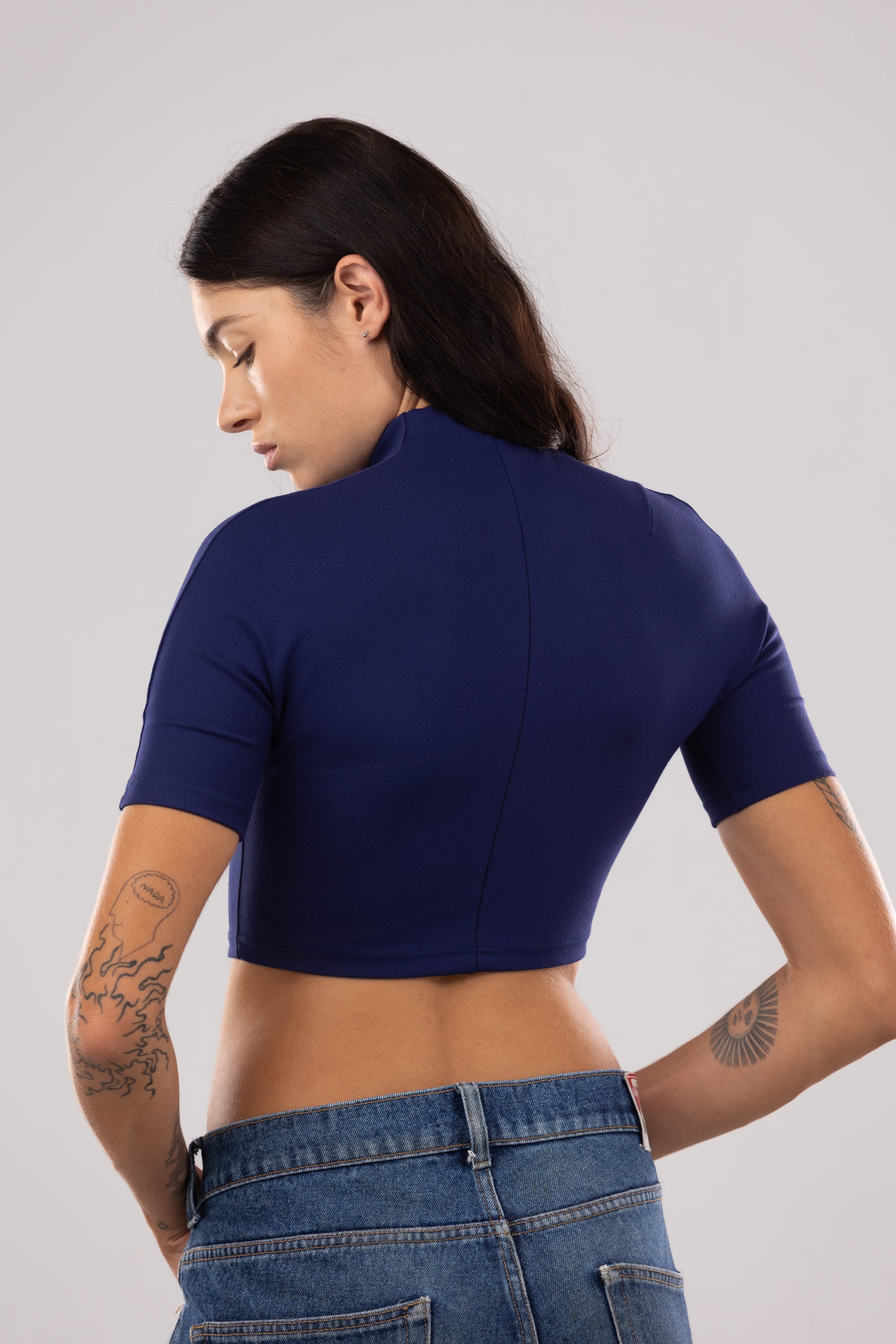 Top Crop Entallado con Pinzas – Azul