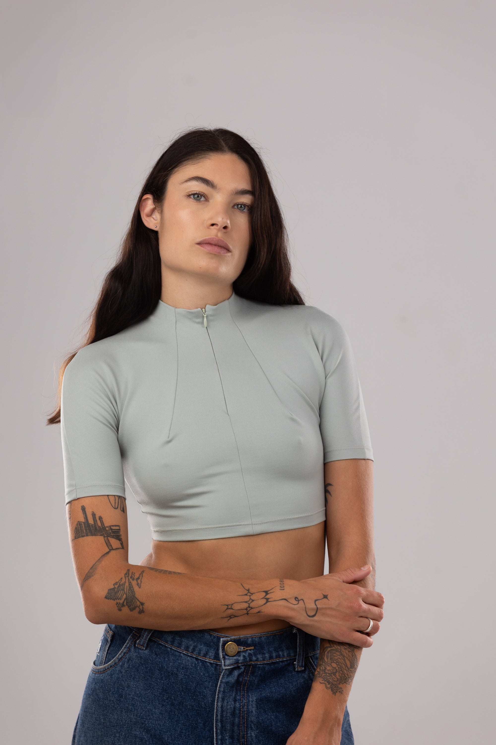 Top Crop Entallado con Pinzas – Menta